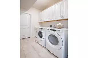 27 Tuckman Dr, South Brunswick Township, NJ 08852 - Photo 12