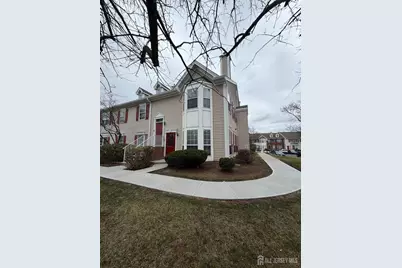 32 Columbus Drive, Franklin Township, NJ 08823 - Photo 2