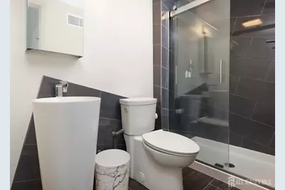 90 Farnham Square #290, Sayreville, NJ 08859 - Photo 16