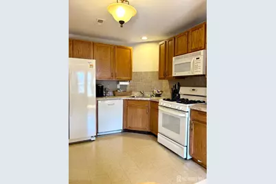 39 Rozalyn Lane, South Amboy, NJ 08879 - Photo 6