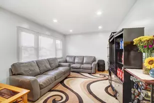 17 Thelma Ct, Colonia, NJ 07067 - Photo 8