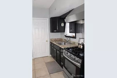 556 Compton Avenue, Perth Amboy, NJ 08861 - Photo 14