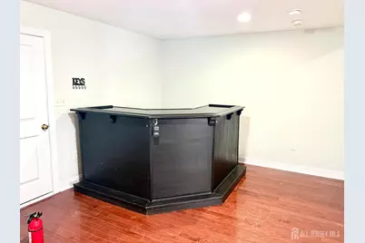 13 Roosevelt Avenue, Carteret, NJ 07008 - Photo 22