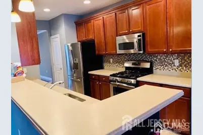 13 Roosevelt Avenue, Carteret, NJ 07008 - Photo 8