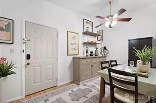 107 Rachel Ct, Franklin Township, NJ 08823 - Photo 2