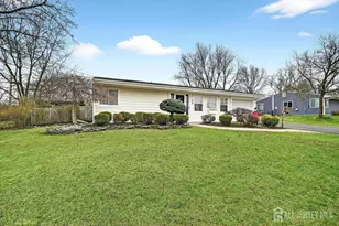 32 Kingsley Rd, South Brunswick Township, NJ 08824 - Photo 2