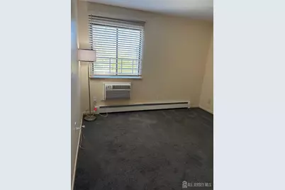 648 Cricket Lane, Woodbridge Township, NJ 07095 - Photo 8