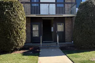 648 Cricket Ln, Woodbridge Township, NJ 07095 - Photo 1