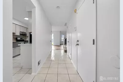 7 Farragut Square, Howell Township, NJ 07728 - Photo 2