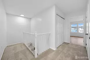 7 Farragut Square, Howell Township, NJ 07728 - Photo 10