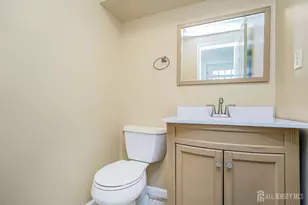 21 Karwatt Ct, Sayreville, NJ 08872 - Photo 18