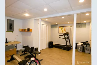 10 Falcon Drive, Edison, NJ 08820 - Photo 18