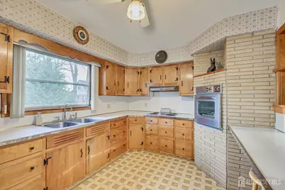 74 Bloomfield Avenue, Edison, NJ 08837 - Photo 18