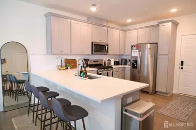 101 Peyton Place #135, New Brunswick, NJ 08901 - Photo 6