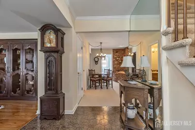41 Stirling Court, Metuchen, NJ 08840 - Photo 2