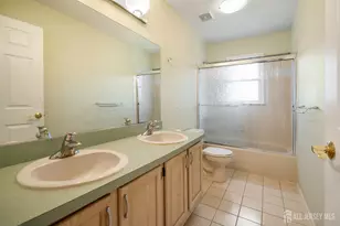 41 Addington Ct, East Brunswick Township, NJ 08816 - Photo 24