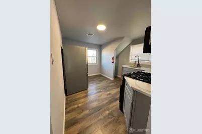 150 Fabyan Place #152, Newark, NJ 07112 - Photo 4