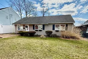 426 Jansen Ave, Avenel, NJ 07001 - Photo 1