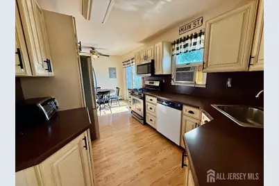 426 Jansen Avenue, Avenel, NJ 07001 - Photo 10