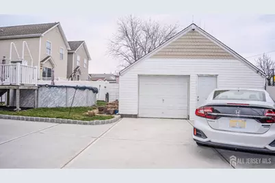 578 Sayre Avenue, Perth Amboy, NJ 08861 - Photo 4