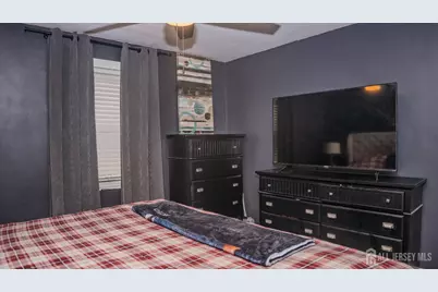636 Lee Street, Perth Amboy, NJ 08861 - Photo 30