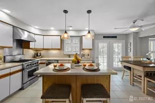 10 Gillian Dr, South Brunswick Township, NJ 08824 - Photo 18