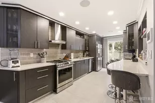 84 Drew Ct, Manalapan Township, NJ 07726 - Photo 16