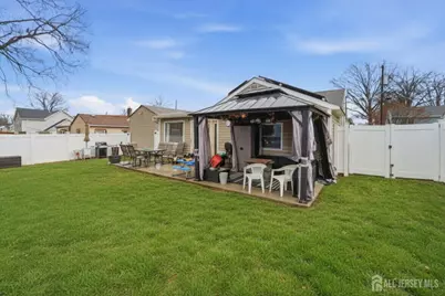 27 Glenville Road, Edison, NJ 08817 - Photo 16