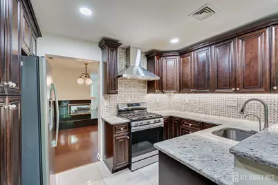 36 Ravenswood Court, Edison, NJ 08820 - Photo 16