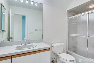 36 Ravenswood Court, Edison, NJ 08820 - Photo 38