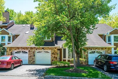 36 Ravenswood Court, Edison, NJ 08820 - Photo 2