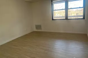 1947 Raspberry Ct, Edison, NJ 08817 - Photo 6