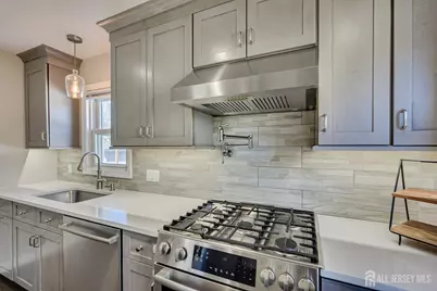 41 Lake Avenue, Metuchen, NJ 08840 - Photo 8