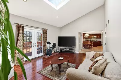 829 Cranbury Cross Road, North Brunswick Township, NJ 08902 - Photo 12