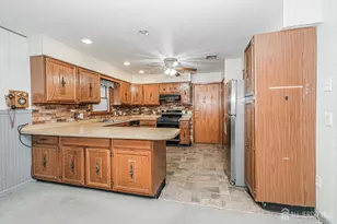 35 Miara St, Sayreville, NJ 08859 - Photo 6