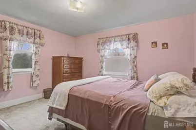 381 Stelle Avenue, North Brunswick Township, NJ 08902 - Photo 10