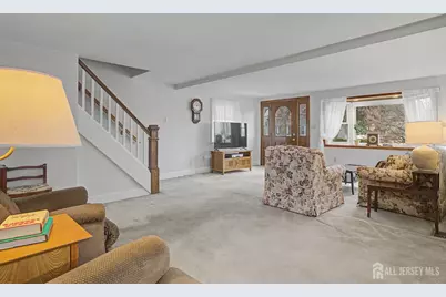 381 Stelle Avenue, North Brunswick Township, NJ 08902 - Photo 4