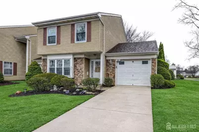 376 Stirling Drive #D, Monroe Township, NJ 08831 - Photo 2