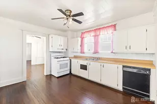 196 Strawberry Hill Ave, Woodbridge Township, NJ 07095 - Photo 4