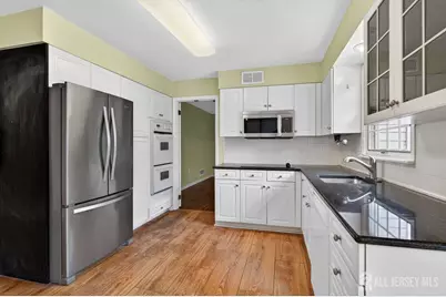 16 Beechtree Lane, Plainsboro Township, NJ 08536 - Photo 10