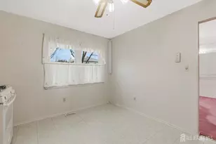 1 Tree Top Rd, Middlesex, NJ 08846 - Photo 12