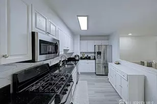 351 Bowler Ct, Piscataway Township, NJ 08854 - Photo 12