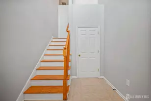 189 Sunshine Dr, Piscataway Township, NJ 08854 - Photo 4