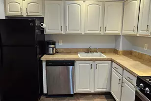 1028 Cricket Ln, Woodbridge Township, NJ 07095 - Photo 4