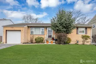 14 Hastings Pl, Carteret, NJ 07008 - Photo 1