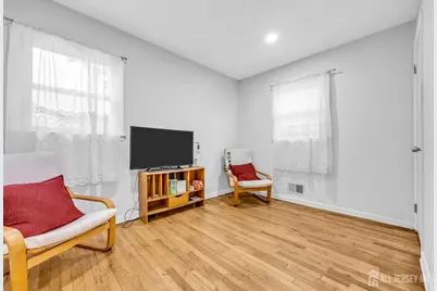 396 S 7th Avenue S, Highland Park, NJ 08904 - Photo 18