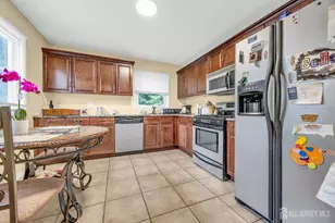 396 S 7th Ave S, Highland Park, NJ 08904 - Photo 10