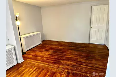 428 New Market Road #2, Piscataway Township, NJ 08854 - Photo 4