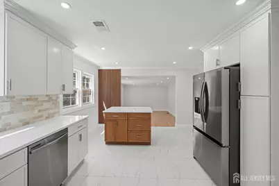 16 Hershey Road, East Brunswick Township, NJ 08816 - Photo 14