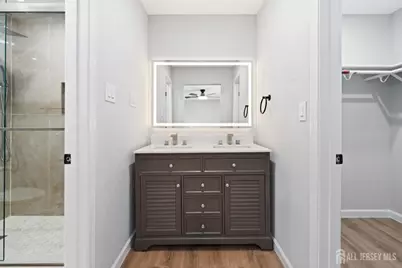 4-F Lincoln Lane, South Brunswick Township, NJ 08810 - Photo 12